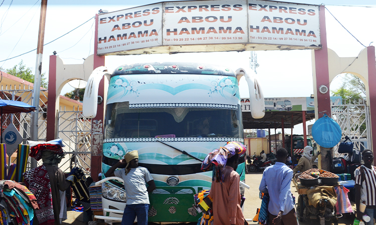 Agence de voyages : Abou Hamama continue ses affaires malgré le retrait provisoire de son agrément