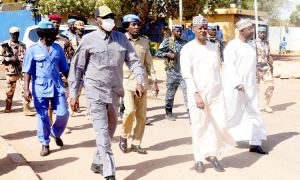 Douanes : le Ministre des Finances en visite de travail au port sec de Ngueli