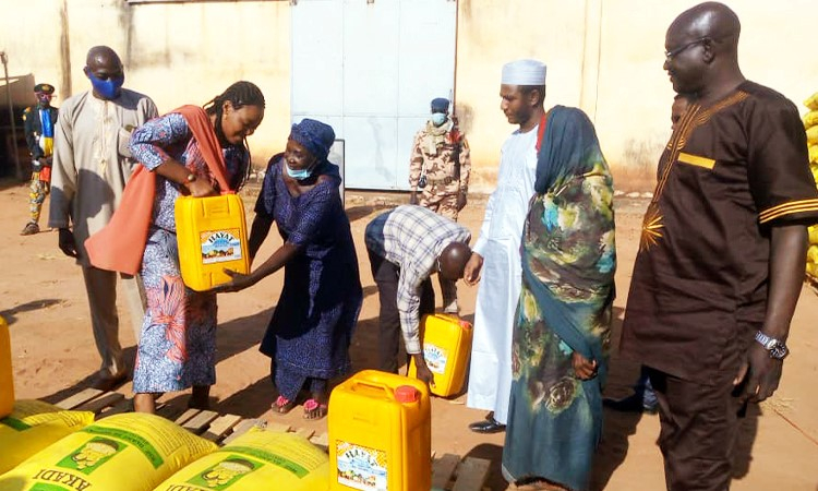 Moundou : Mme Longoh au secours des sinistrés des inondations