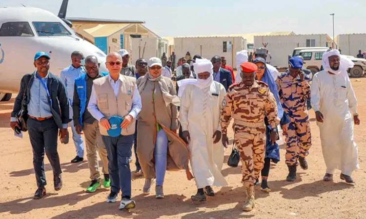 Mission humanitaire : Le HCR et le gouvernement dans l'Est du pays
