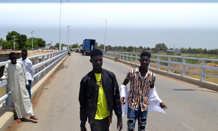 Pont N’guéli : moitié ouvert, moitié fermé