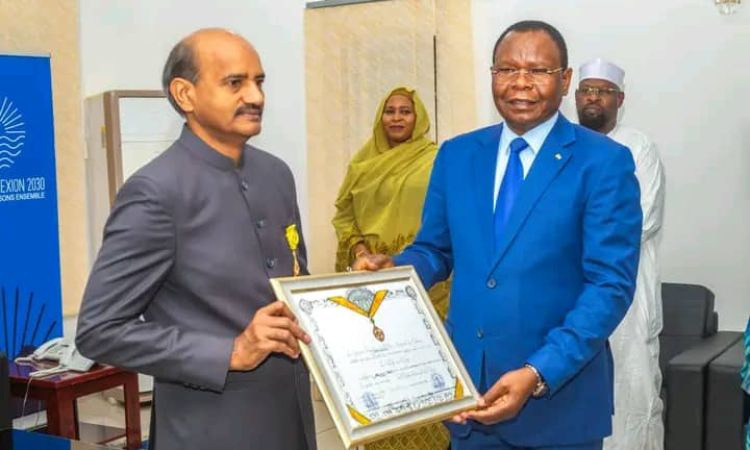 Le Premier ministre reçoit l’Ambassadeur de l'Inde